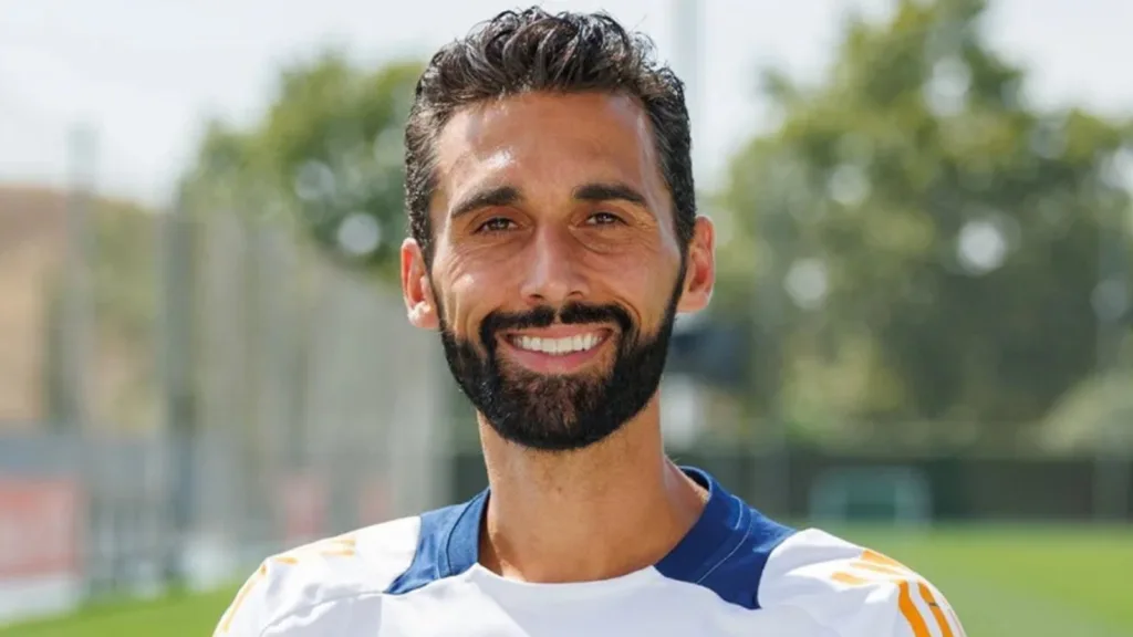 Real Madrid Coach: লা লিগায় দ্বিতীয়, তবুও চাকরি গেল— রিয়ালে শেষ জাবি আলন্সো অধ্যায়, নতুন বস কে? 1 Real Madrid Coach