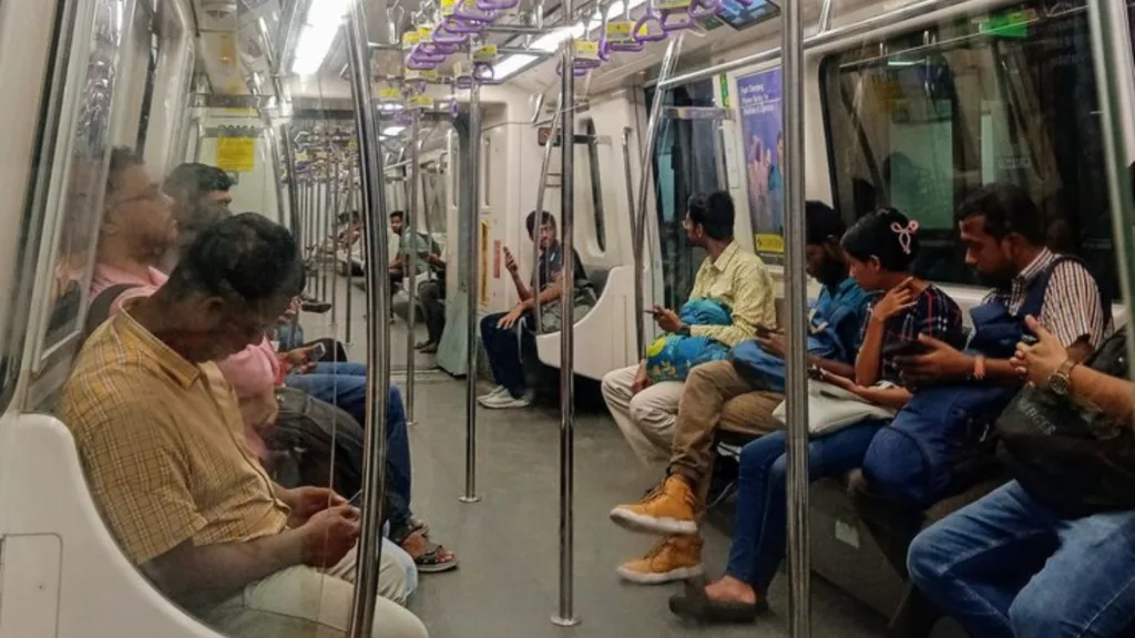Kolkata Metro Ticket: এক টিকিটেই যাওয়া-আসা, কলকাতা মেট্রোয় ফিরল রিটার্ন টিকিট ব্যবস্থা 1 KOlkata Metro Ticket