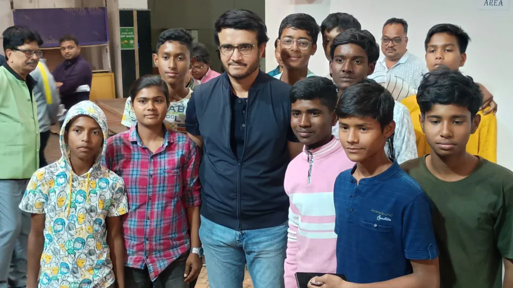 Sourav Ganguly: বিশ্বকাপের জন্য কতটা তৈরি ইডেন? খতিয়ে দেখতে হাজির সৌরভ 1 Sourav ganguly