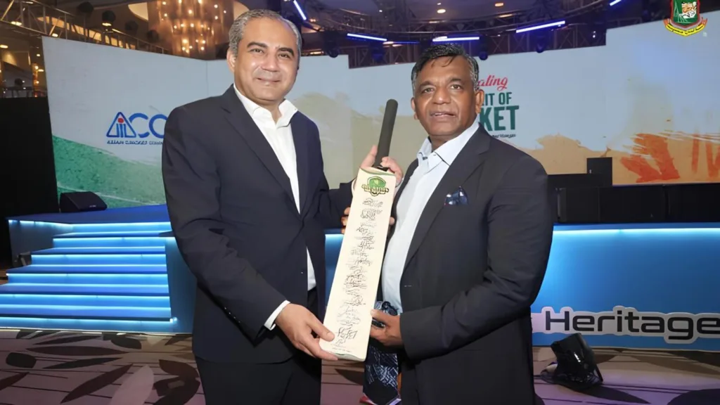 ICC vs PCB ঝামেলায় আসলে বাংলাদেশ, আচমকাই পাকিস্তানে হাজির BCB প্রেসিডেন্ট 1 ICC vs PCB