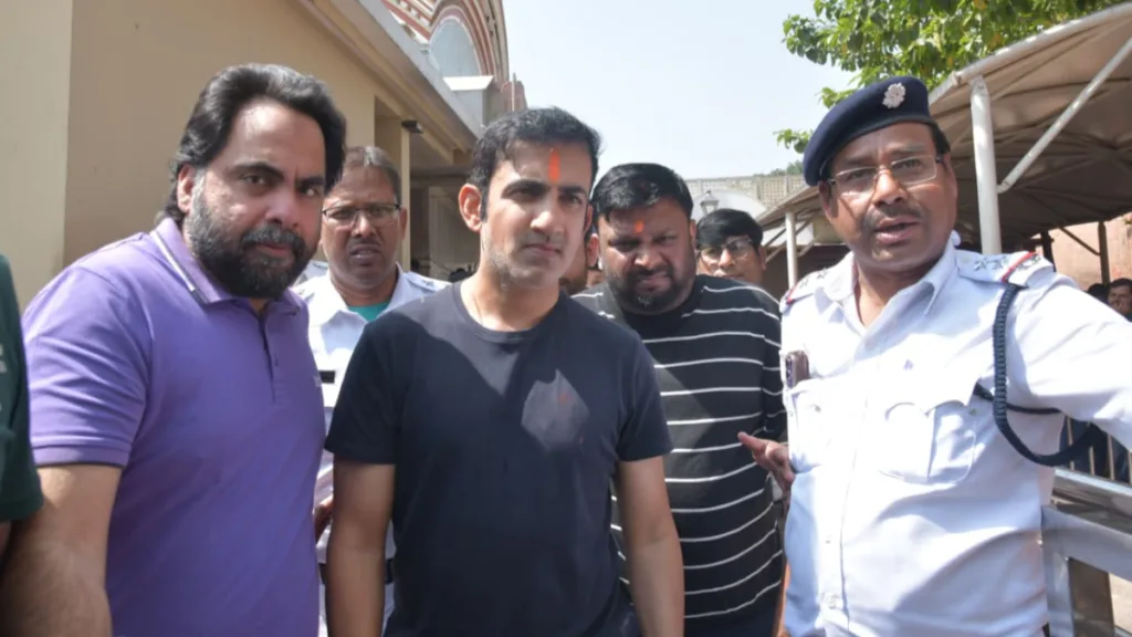 Gautam Gambhir at kalighat
