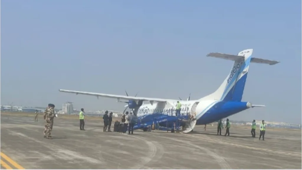 Indigo: বাথরুমে রাখা চিরকুট, কলকাতা-শিলং বিমানে বোমাতঙ্ক 1 indigo kolkata