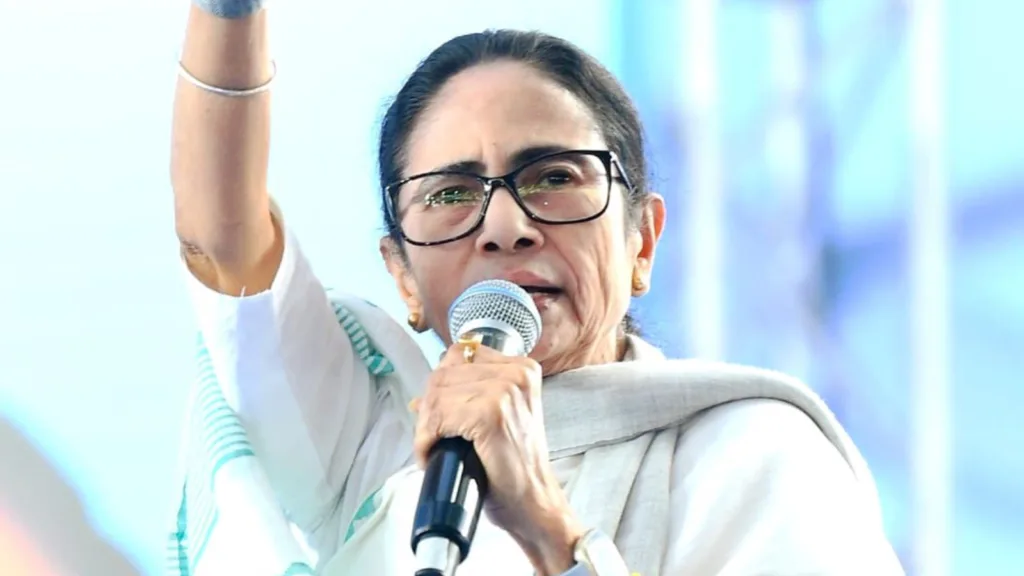 Mamata Banerjee: বাংলায় কথা বলায় পুনেতে পরিযায়ী শ্রমিককে খুনের অভিযোগ, ক্ষুব্ধ মমতা 2 mamata banerjee