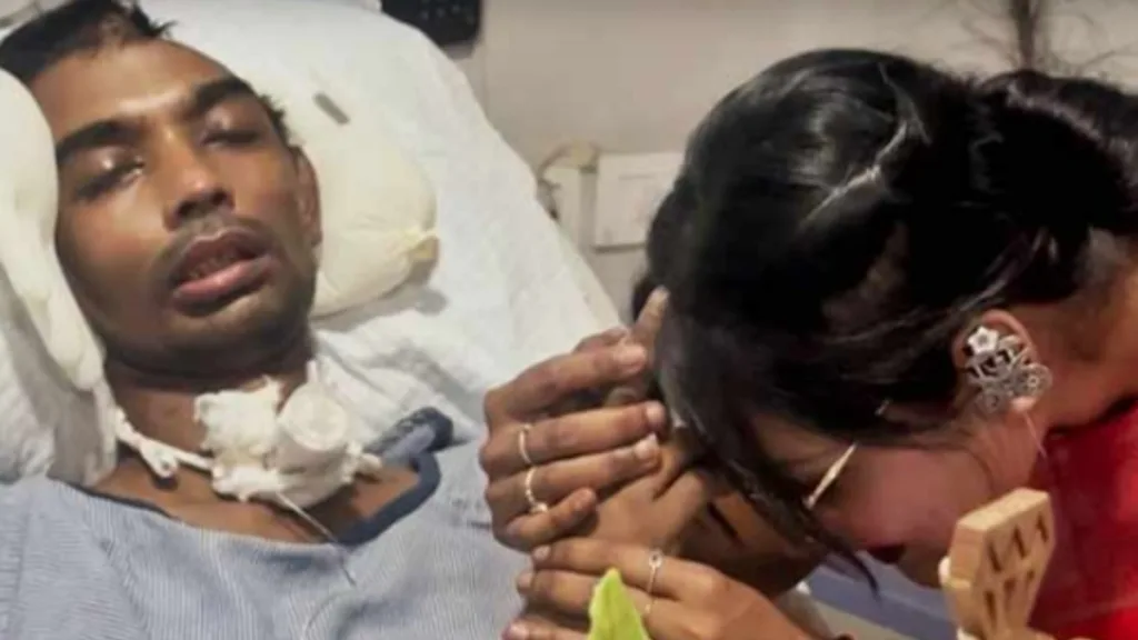 Anniversary Love Story: যেন এই যুগের সাবিত্রী-সত্যবান, স্বামীর আরোগ্যে নিজেকে অঙ্গীকারে বেঁধেছেন সোমা 1 Anniversary Love Story