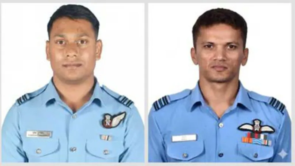 Su-30MKI Crash in Assam: ফের আকাশে বিপর্যয়, অসমে ভেঙে পড়া যুদ্ধবিমানের দুই পাইলটই মৃত 1 Two IAF Pilots Dead After Su 30MKI Crash in Assam