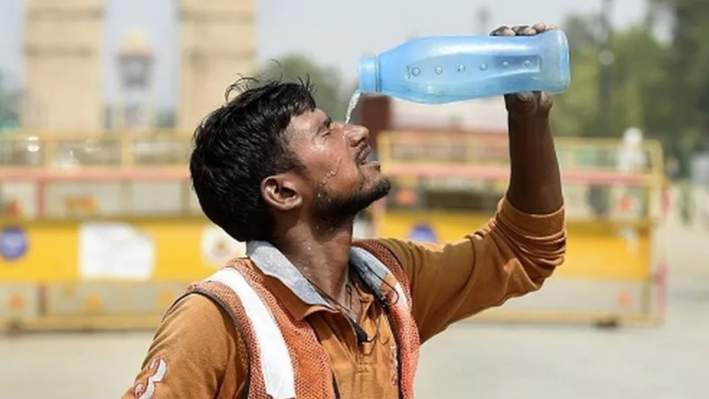 18th May Weather Update: বেড়েই চলেছে তাপমাত্রা, সঙ্গী ভ্যাপসা গরম আর অস্বস্তি দক্ষিণবঙ্গের জেলাগুলিতে 1 18th May Weather Update
