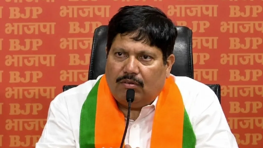 রাজ্য জুড়ে ‘জেটি কেলেঙ্কারি’র অভিযোগ, ডায়মন্ড হারবার যোগ নিয়ে প্রশ্ন অর্জুন সিংয়ের 1 Arjun Singh 3