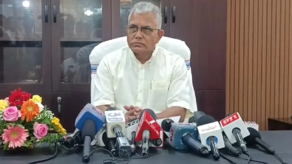 পঞ্চায়েতে ১১ হাজার শূন্যপদে বিপুল নিয়োগ, চালু হবে একাধিক কেন্দ্রীয় প্রকল্পও, ঘোষণা দিলীপ ঘোষের 1 Dilip Ghosh