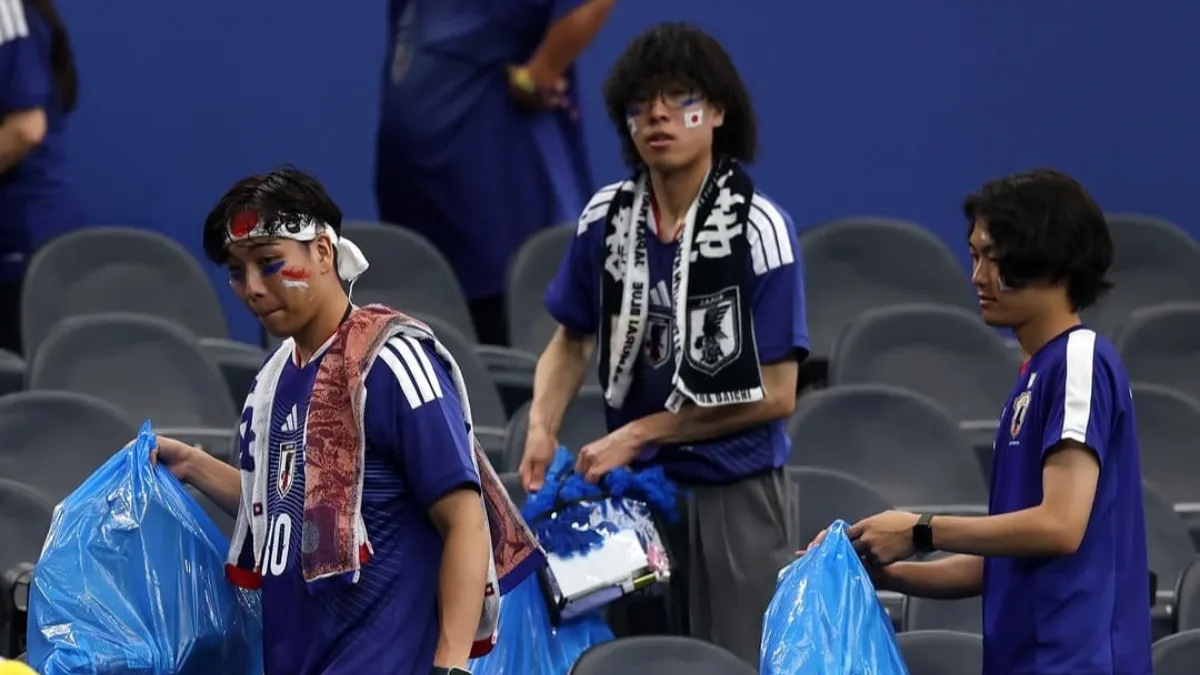 Japan Fans Cleanliness