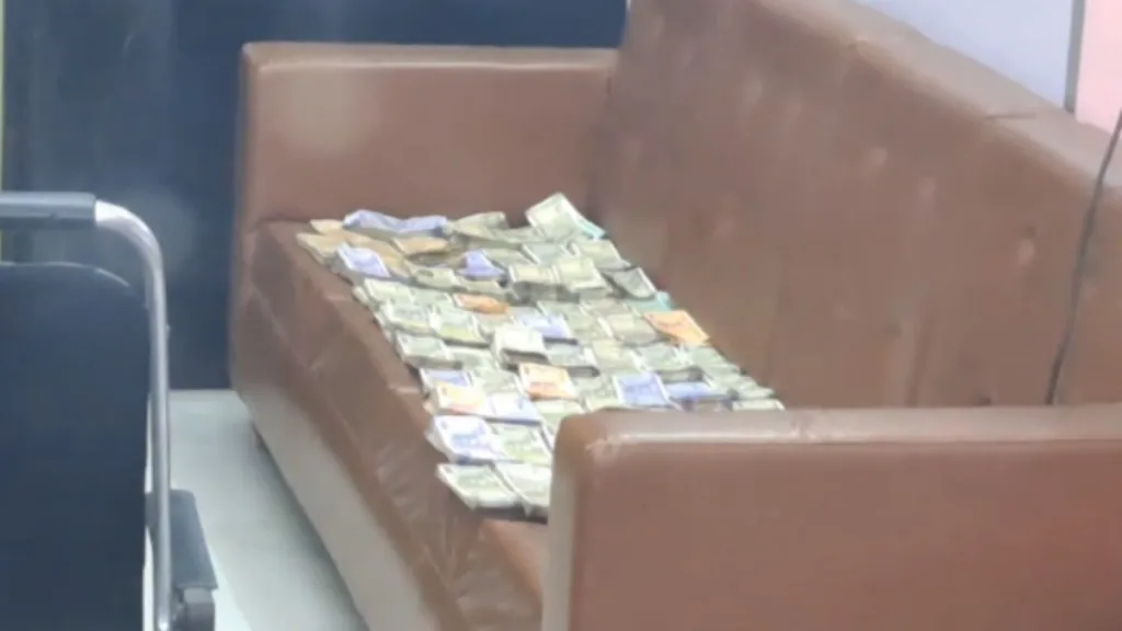 Kanchrapara Money Recover