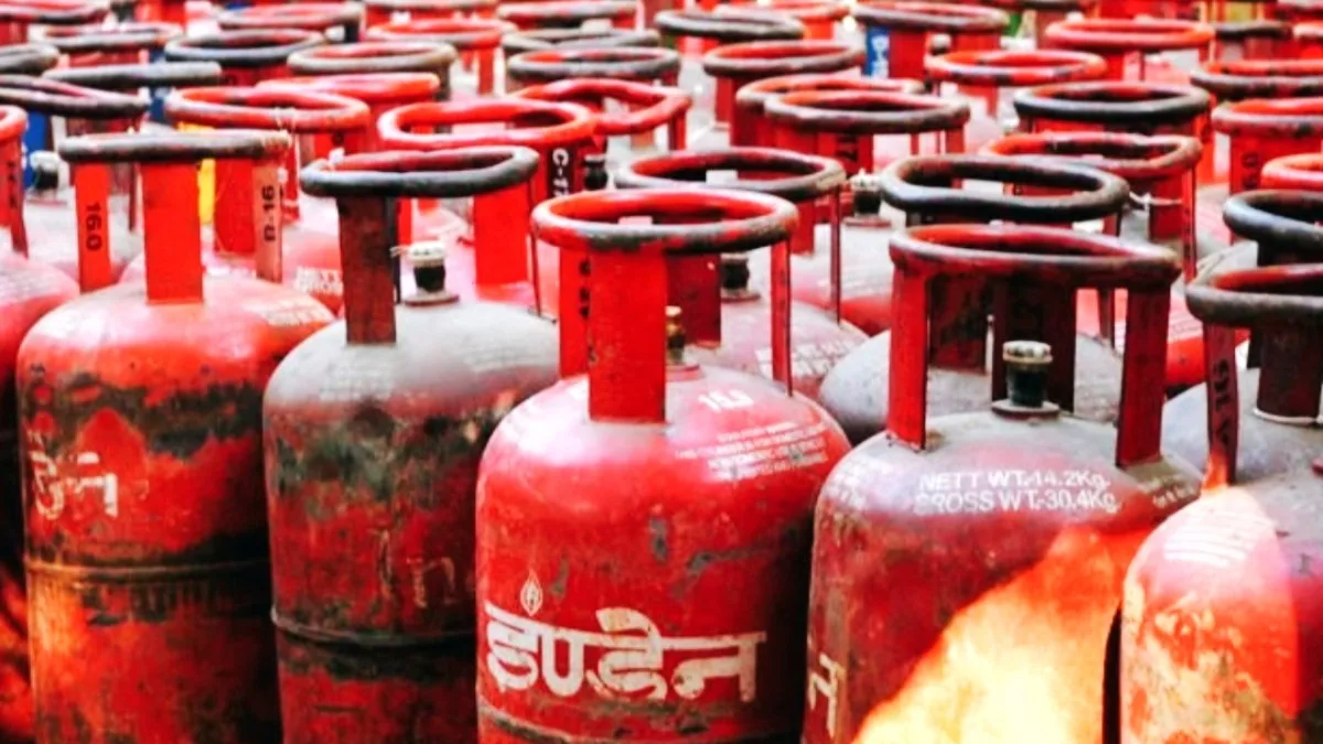 Hindustan News Point | State, National, Sports, Entertainment, Lifestyle, Horoscope News 51 LPG Price Hike