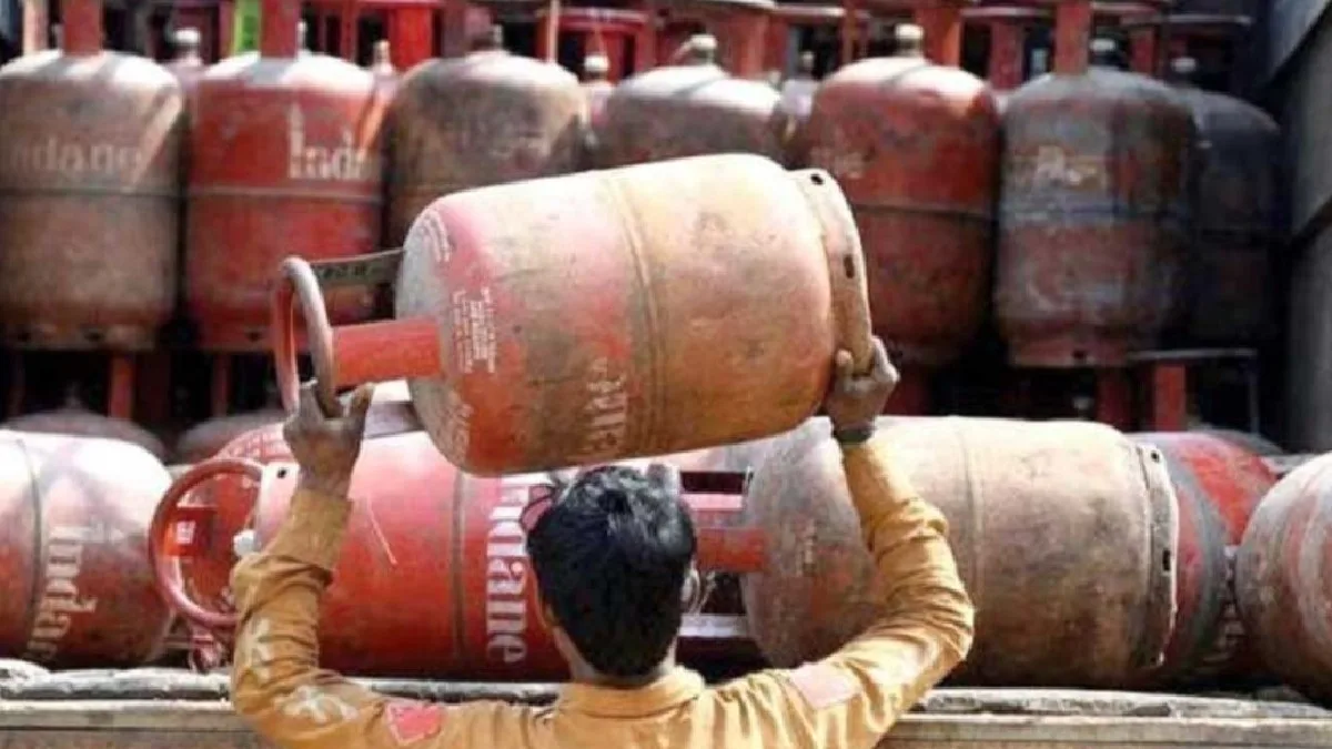 Hindustan News Point | State, National, Sports, Entertainment, Lifestyle, Horoscope News 53 LPG Price Hike