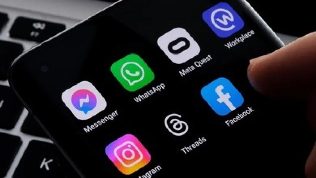 আচমকা ডাউন Facebook, Instagram, Whatsapp, বিপাকে ব্যবহারকারীরা 1 Meta Outage