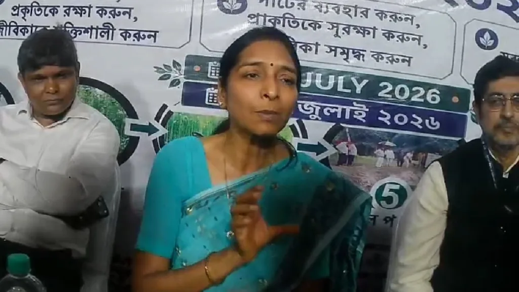 চাকদহে মহাসমারোহে পালিত হলো ‘জুট-ডে 2026’, পাট কৃষকদের বিশেষ সংবর্ধনা 2 1000433748