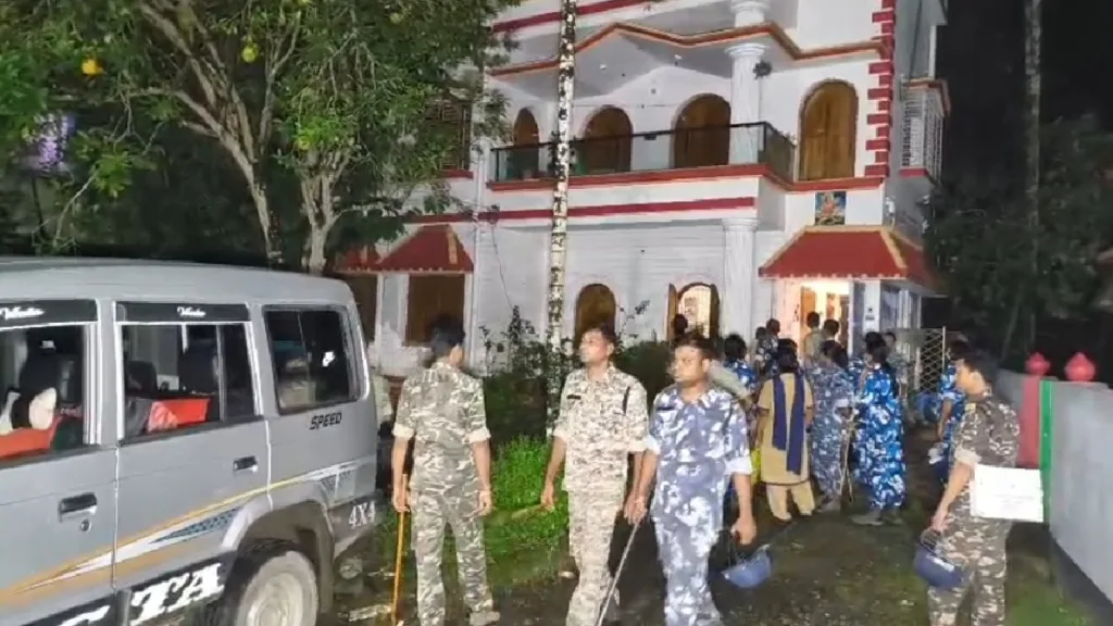 বারুইপুরে পশু পাচার কাণ্ডে জোর তল্লাশি, সুপারভাইজার পল্লব ভারতীর বাড়ি-রেস্তোরাঁ থেকে মিলল গুরুত্বপূর্ণ সূত্র 1 Baruipur Animal Smuggling
