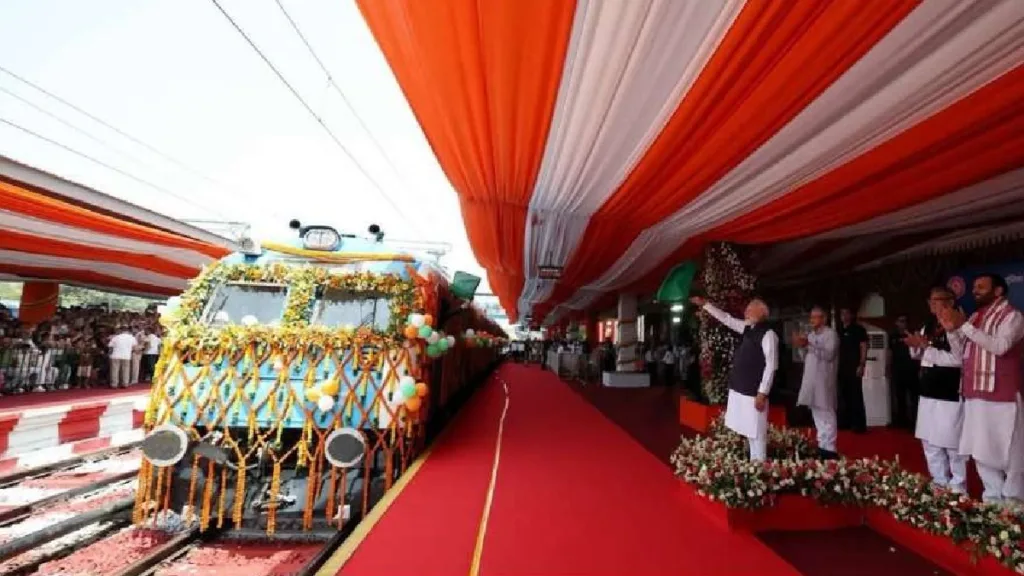 লাগবে না ডিজেল, দেশের প্রথম হাইড্রোজেনচালিত ট্রেন উদ্বোধন প্রধানমন্ত্রীর, কোন রুটে চলবে? 1 Hydrogen Train