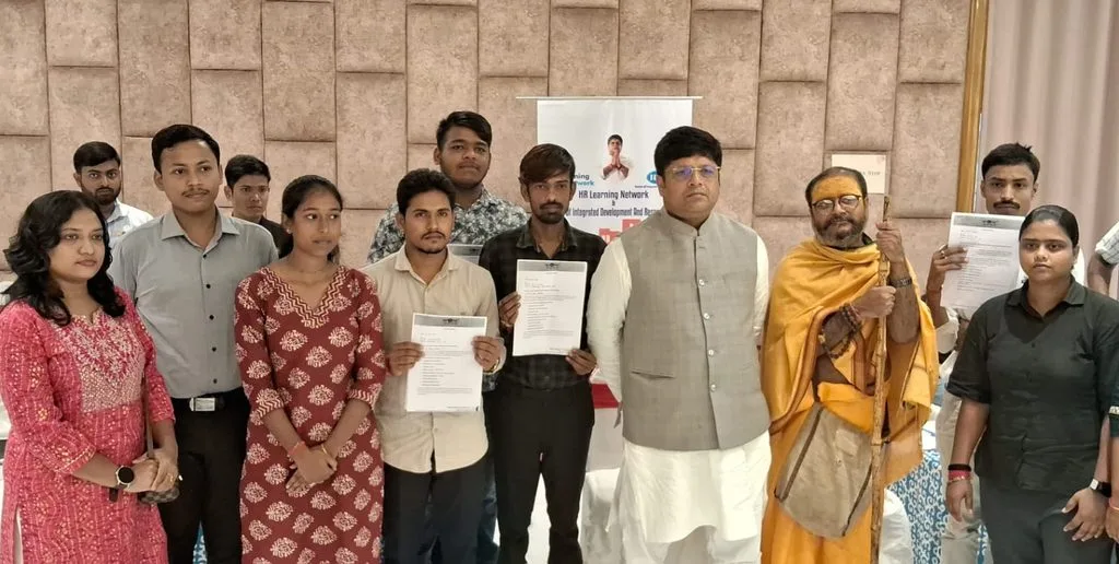 হাতে অফার লেটার পেলেন বহুজন, বিধায়কের জব ফেয়ারে কর্মসংস্থানের বড় উদ্যোগ 2 Sonarpur Job Fair 3