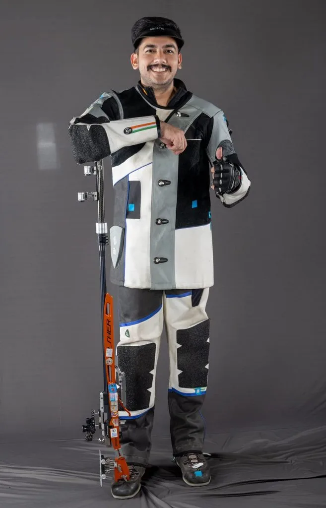 পুরুষদের শুটিংয়ে রুপো ভারতের, দলগত ৫০ মিটার রাইফেলে জ্বলে উঠলেন রুদ্রাঙ্ক্ষ-ঐশ্বর্য-নীরজ 3 50m Air Rifle 1