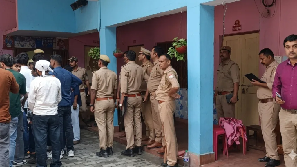 teacher murder at uttarpradesh
