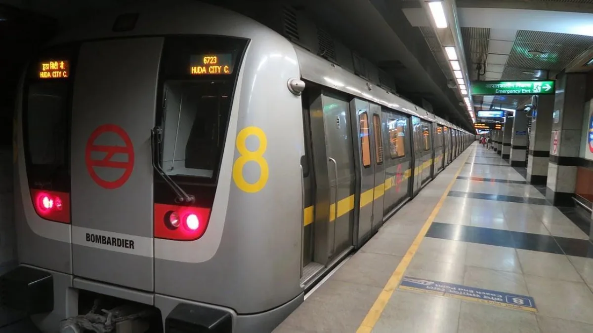 Delhi Metro Seat Dispute